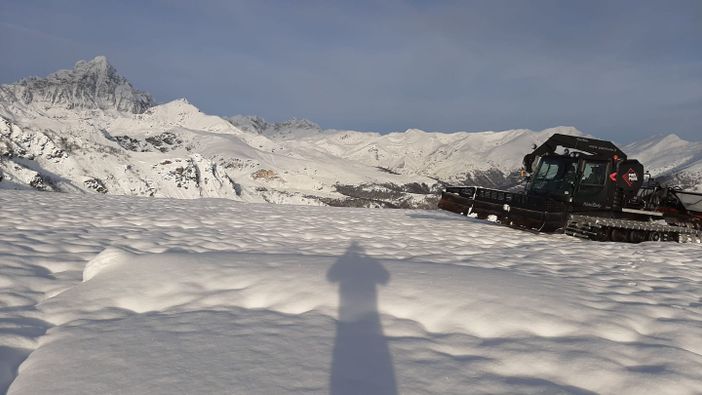 Pian Munè di Paesana (Cn), due metri di neve in quota e domenica ne arriva dell’altra. Il 7 dicembre si apre Pian Munè di Paesana (Cn), due metri di neve in quota e domenica ne arriva dell’altra. Il 7 dicembre si apre