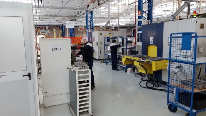 operai al lavoro operai al lavoro