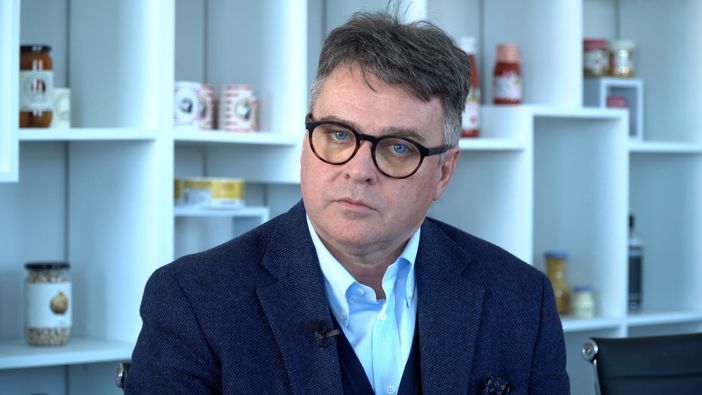 Uomo in primo piano Uomo in primo piano