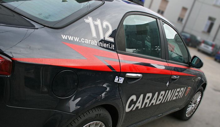 Pinerolo: giovane muore con una coltellata al petto. La corsa in ospedale non gli salva la vita