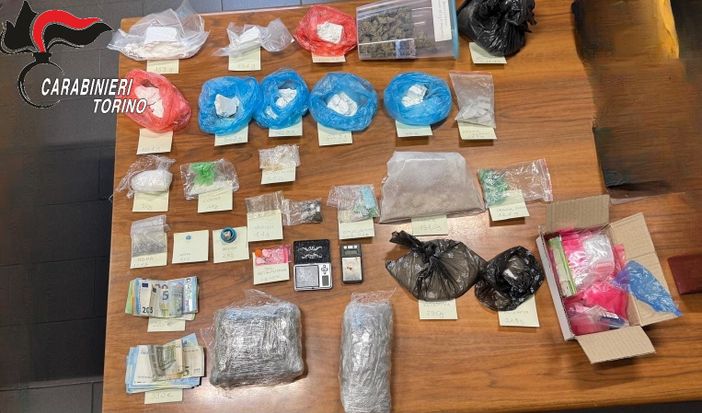 Nel garage rinvenuti ketamina, cocaina, crack e marijuana Nel garage rinvenuti ketamina, cocaina, crack e marijuana