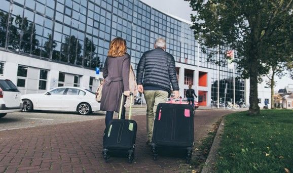 Coronavirus, l'allarme delle agenzie di viaggio: "Crollo di fatturato fino al 100%: ci aspettiamo più attenzione da Regione e Governo"