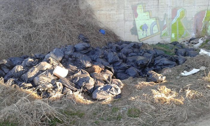 Nuovi abbandoni di rifiuti: appello ai candiolesi per segnalarli (FOTO)