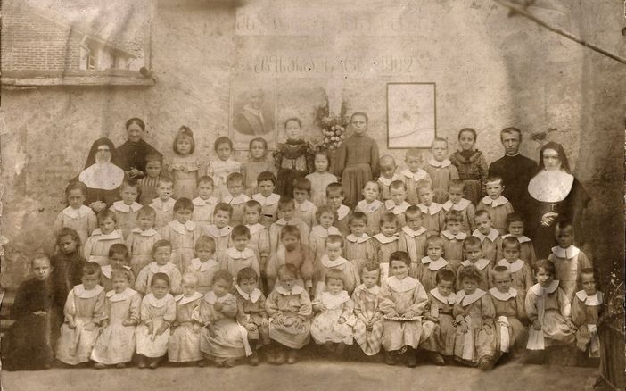 Una foto storica dell’asilo di Buriasco