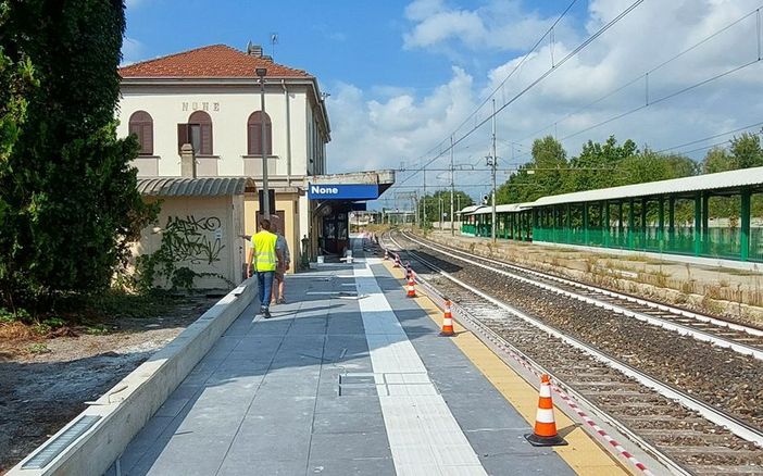 Da lunedì torna il treno che collega Pinerolo a Chivasso Da lunedì torna il treno che collega Pinerolo a Chivasso