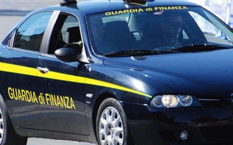 L'operazione della Finanza ha portato anche a denunciare due aziende L'operazione della Finanza ha portato anche a denunciare due aziende