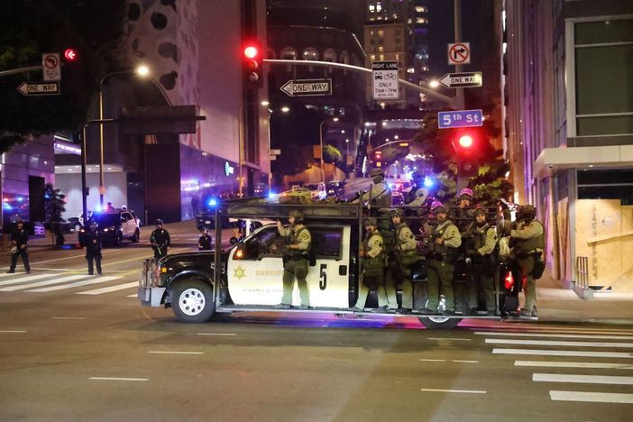 Los Angeles, proteste e arresti di massa. Trump “Manifestanti animali” Los Angeles, proteste e arresti di massa. Trump “Manifestanti animali”