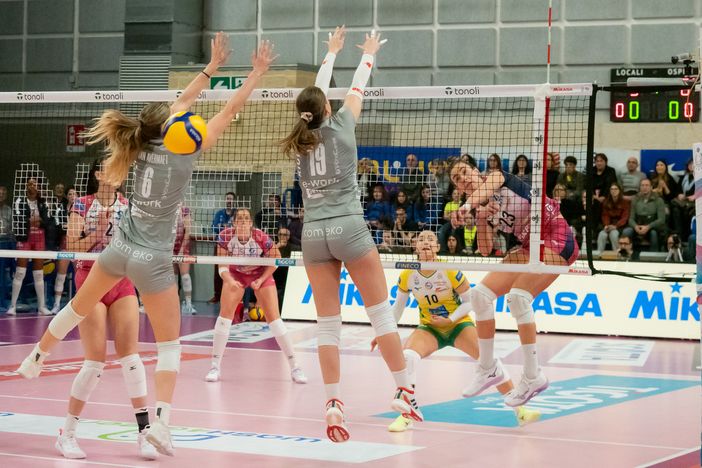 Attacco di Perinelli (foto di Christian Bosio) Attacco di Perinelli (foto di Christian Bosio)