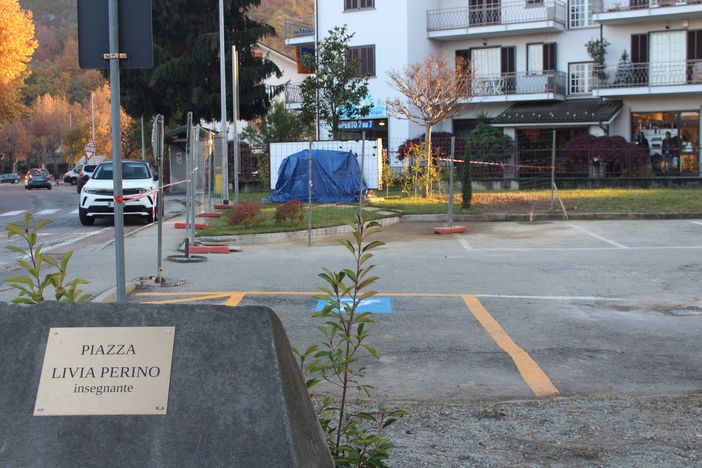 Il Monumento al Fante in attesa di venire scoperto