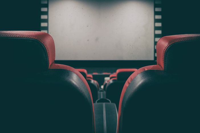 Torre Pellice: ‘Andiamo al cine!’… con un gruppo whatsapp Torre Pellice: ‘Andiamo al cine!’… con un gruppo whatsapp
