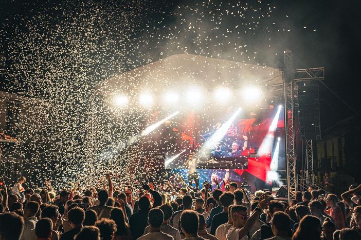 Si accende la Festa di San Firmino: tre giorni di energia, musica e sport Si accende la Festa di San Firmino: tre giorni di energia, musica e sport