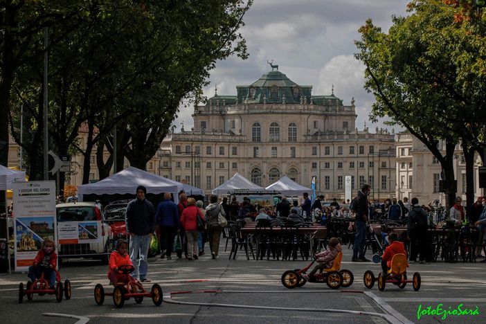 Tutto pronto per la XI Fiera di Stupinigi Tutto pronto per la XI Fiera di Stupinigi