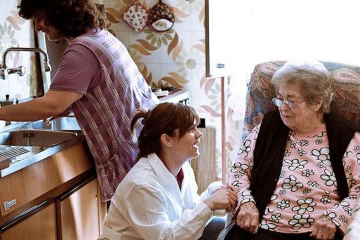 Cure domiciliari, numeri in calo a causa della pandemia: dalle 6.594 del 2019 alle 5.517 del 2020