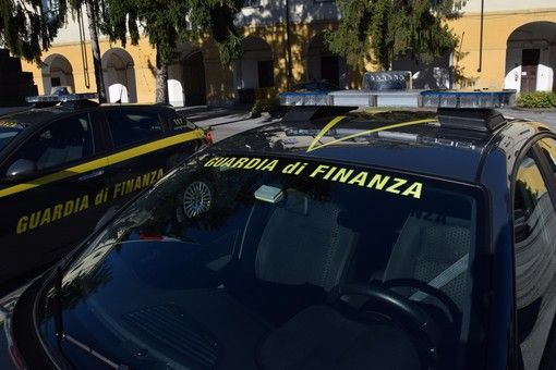 &quot;Il magnate russo vuole acquistare i tuoi alberghi&quot;, ma è una truffa: denunciati due pregiudicati
