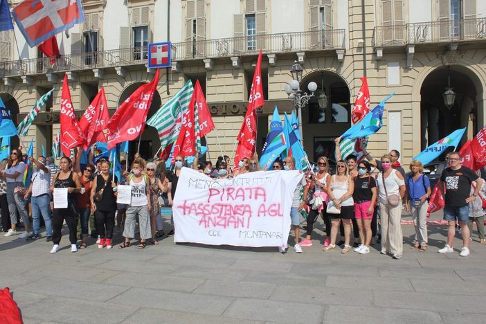 protesta oss e lavoratori assistenza