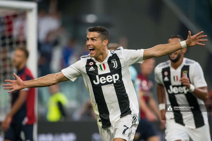 Ronaldo positivo al Covid. L'annuncio che sconvolge il mondo del calcio (e mette a rischio il campionato)