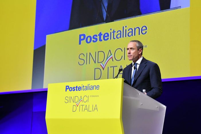 Poste Italiane presenta le nuove cassette smart intelligenti: “Ne installeremo 11 mila entro il 2022” Poste Italiane presenta le nuove cassette smart intelligenti: “Ne installeremo 11 mila entro il 2022”
