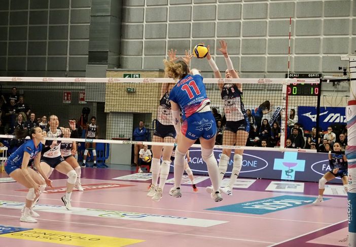 Storck contro il muro di Mazzaro e Alsmeier (foto di Christian Bosio)