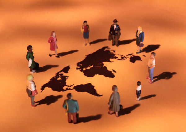 Quasi 4 i miliardi che gli stranieri immigrati hanno mandato ai loro Paesi d'origine in 20 anni Quasi 4 i miliardi che gli stranieri immigrati hanno mandato ai loro Paesi d'origine in 20 anni