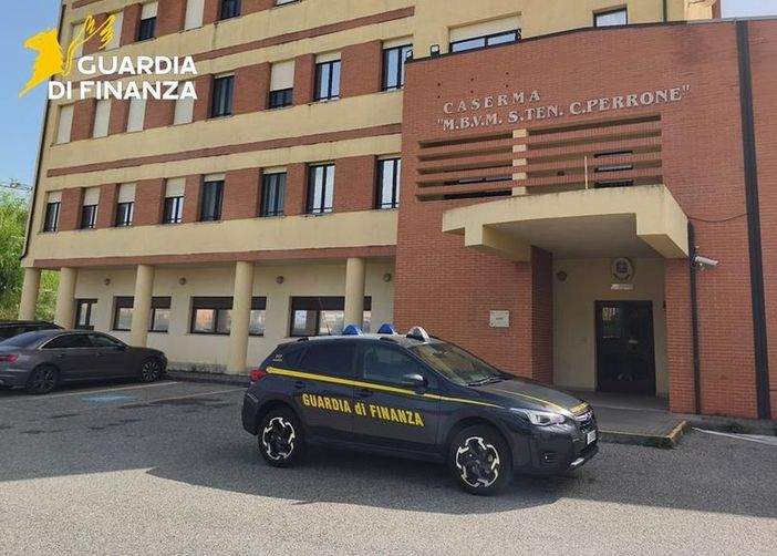 Truffa su erogazioni pubbliche, sequestro per 33 milioni a Cosenza Truffa su erogazioni pubbliche, sequestro per 33 milioni a Cosenza