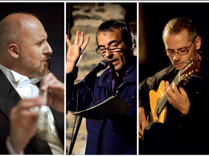 Davide Riondino- attore e cantautore, i musicisti: Stefano Maffizzoni al flauto e Andrea Candeli alla chitarra Davide Riondino- attore e cantautore, i musicisti: Stefano Maffizzoni al flauto e Andrea Candeli alla chitarra