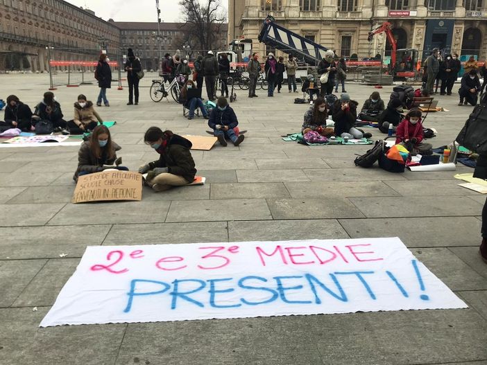 Seconda e terza media, il Tar dà ragione a Cirio: si va avanti con la didattica a distanza. Il governatore: "Ha vinto il buonsenso"