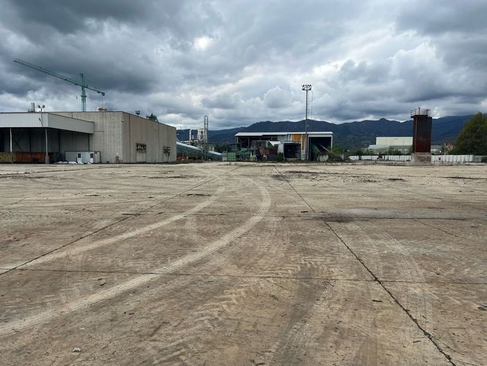 Il piazzale libero da rifiuti