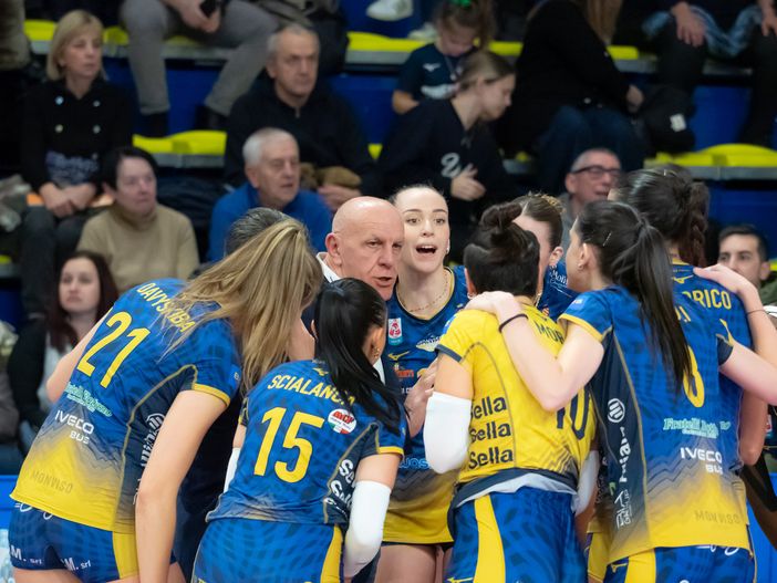 Le  monvisine con coach Nica (foto di Christian Bosio)