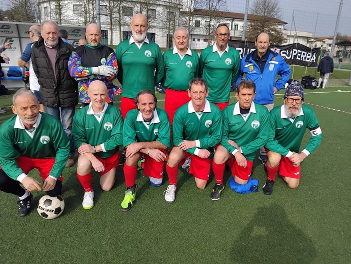 Una partita di walking football che fa bene al cervello