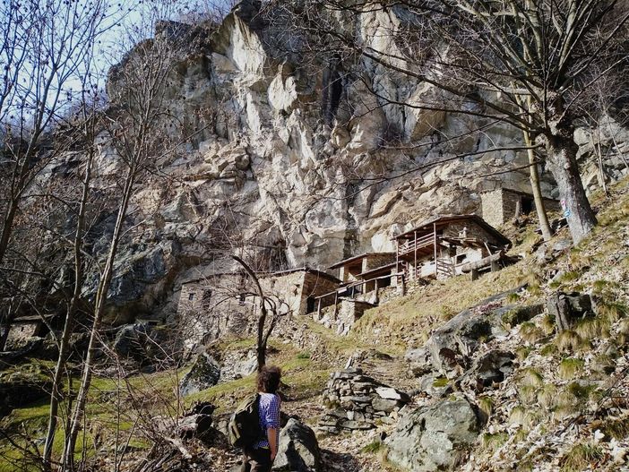 Davide Fraschia davanti a Barma Mounastira