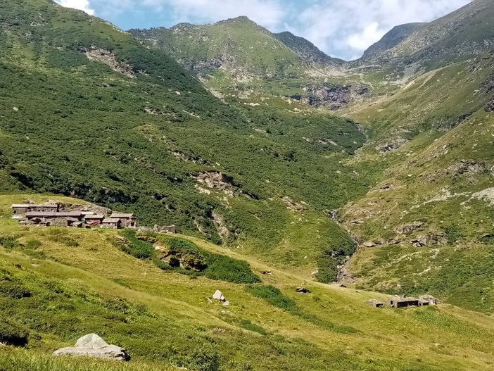 L’alpeggio della Sella L’alpeggio della Sella