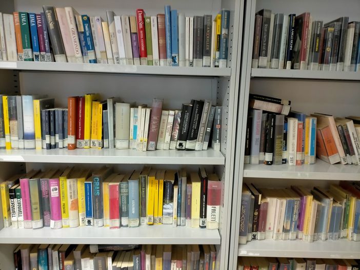 Sette intrepidi eroi salvano le Terre dell’Alto Ovest in un fantasy a 22 mani