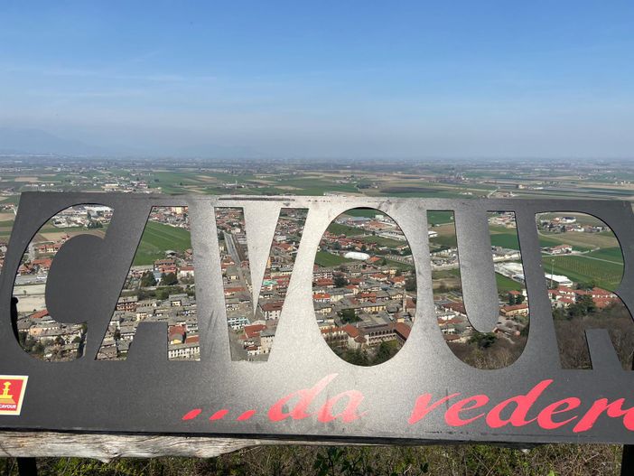 Cartello Cavour per foto su Rocca