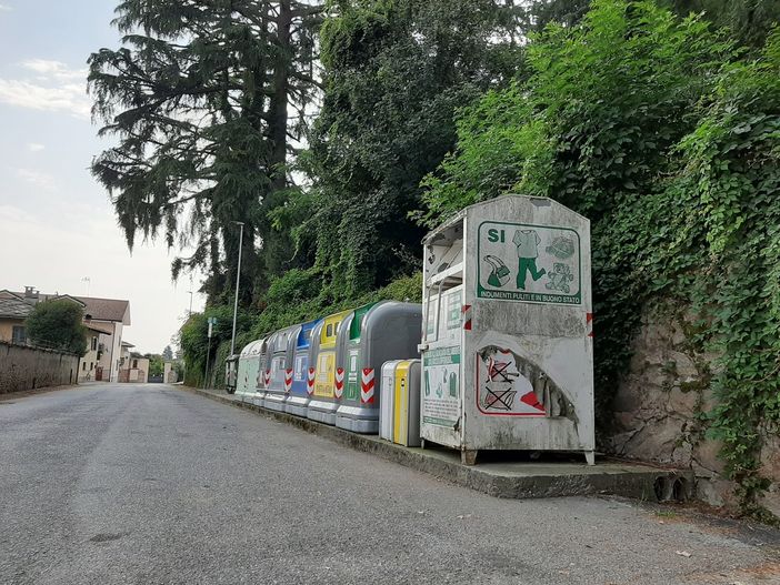 Cassonetti dei rifiuti Cassonetti dei rifiuti