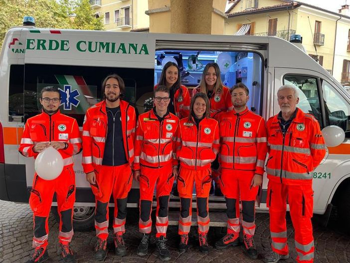 Cumiana: la Croce verde inaugura tre nuovi mezzi per aiutare Cumiana: la Croce verde inaugura tre nuovi mezzi per aiutare