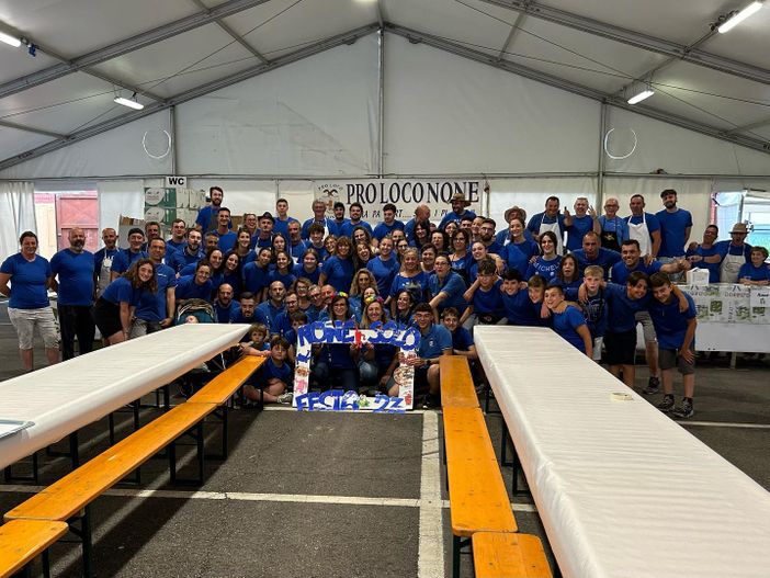 I volontari della festa (foto di repertorio)