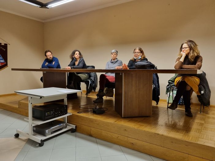 Da sinistra gli assessori Demuro e Difino, la sindaca Brussino, la direttrice Borghese e la vicesindaca Ferrari nell’incontro venerdì