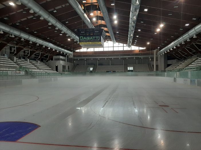 Il Palaghiaccio di Pinerolo apre oggi ai pattinatori, in versione anti-Covid Il Palaghiaccio di Pinerolo apre oggi ai pattinatori, in versione anti-Covid