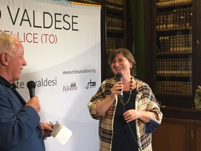 A sinistra la moderatora Alessandra Trotta A sinistra la moderatora Alessandra Trotta