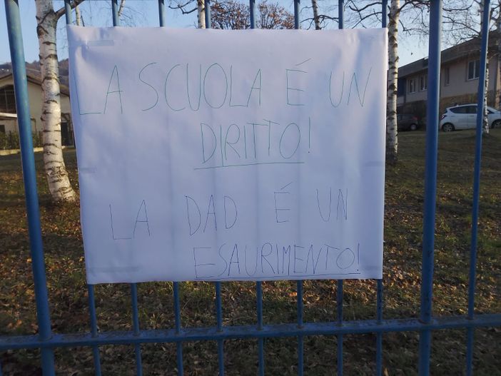 Val Pellice protesta contro la dad