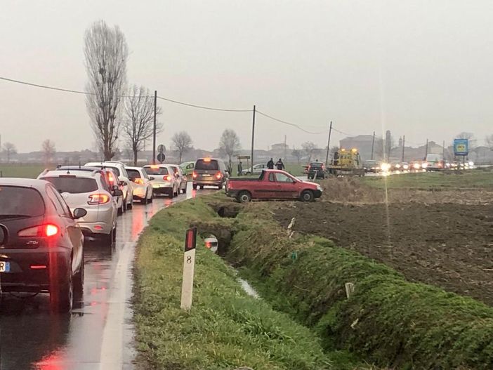 Le code sulla Provinciale 129