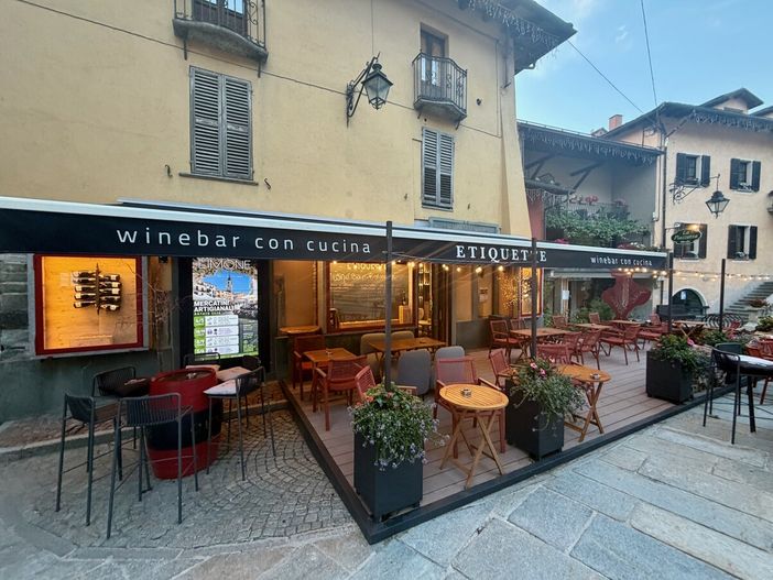Limone Piemonte: sosta da Etiquette – Enoteca con Cucina, dove il passo dell’apericena è dettato dal vino Limone Piemonte: sosta da Etiquette – Enoteca con Cucina, dove il passo dell’apericena è dettato dal vino