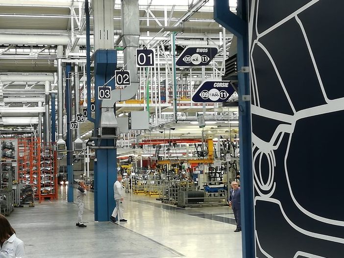 L'elettrico spazza via gli ammortizzatori sociali a Torino: Fca annuncia lo stop al contratto di solidarietà e nuove assunzioni