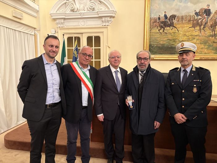 Cerimonia di consegna attestati e medaglie Cerimonia di consegna attestati e medaglie