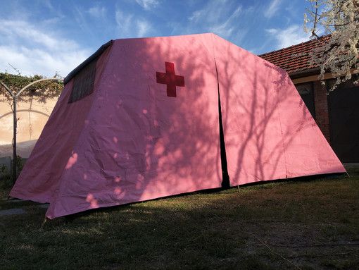 In foto, l'opera "Alla ricerca di un riparo" di Marco Abrate In foto, l'opera "Alla ricerca di un riparo" di Marco Abrate