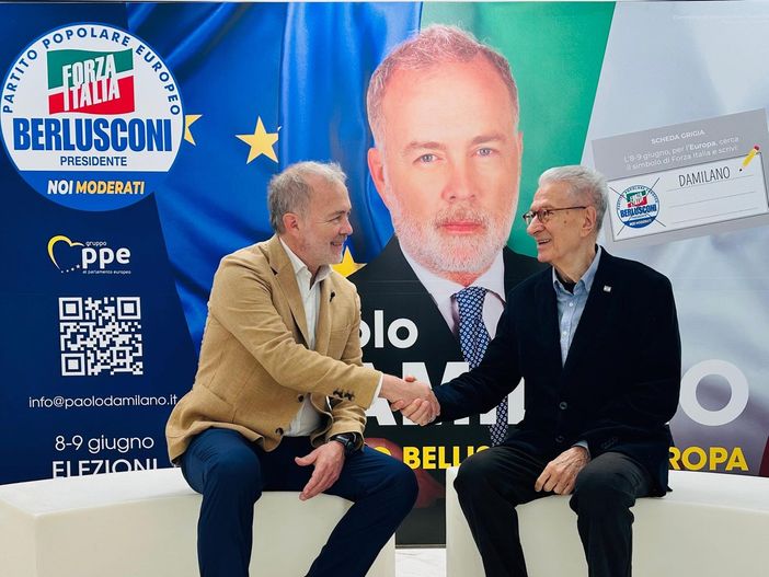 Angelo Pezzana alla sede del comitato elettorale di Paolo Damilano