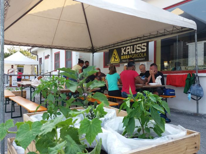 Kauss Dehort: una zona rilassante e ortolana in cui degustare birre locali con vista sulla Valle Varaita Kauss Dehort: una zona rilassante e ortolana in cui degustare birre locali con vista sulla Valle Varaita