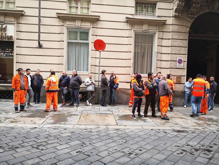 Intoppo con la burocrazia: la G.D. Telecomunicazione porta il suo caso in Consiglio Regionale Intoppo con la burocrazia: la G.D. Telecomunicazione porta il suo caso in Consiglio Regionale