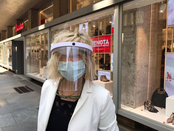 Da oggi fino al 2 giugno in Piemonte obbligo di mascherina all'aperto Da oggi fino al 2 giugno in Piemonte obbligo di mascherina all'aperto