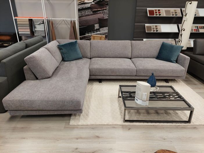 Da Ponzalino a Saluzzo si svuotano i locali per rinnovo. Tante promozioni da non perdere Da Ponzalino a Saluzzo si svuotano i locali per rinnovo. Tante promozioni da non perdere